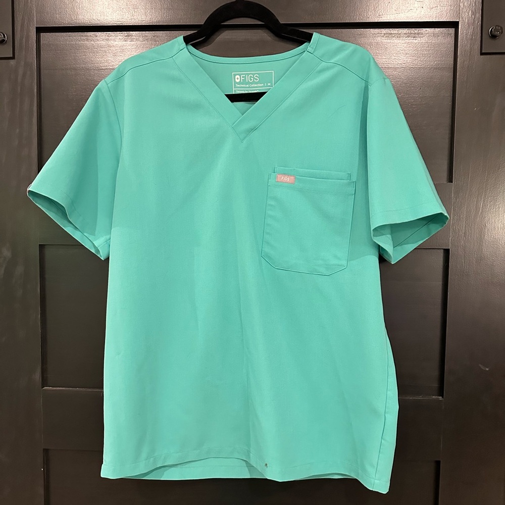 Figs Surgical Green Scrub Set - Medium